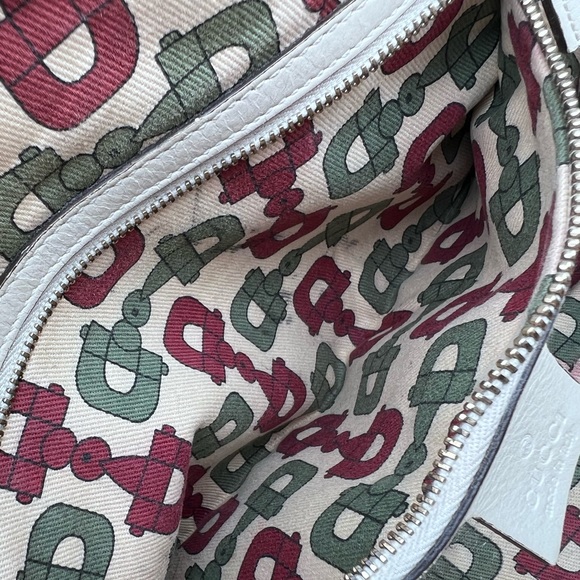 Gucci med size satchel in good condition! - Picture 8 of 9